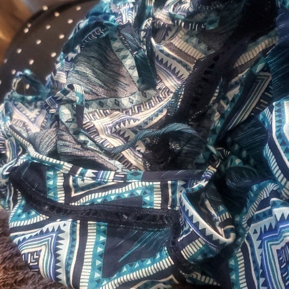 NWOT Divided H&M’s Teal Chevron Print Romper Size 8 - Picture 1 of 1